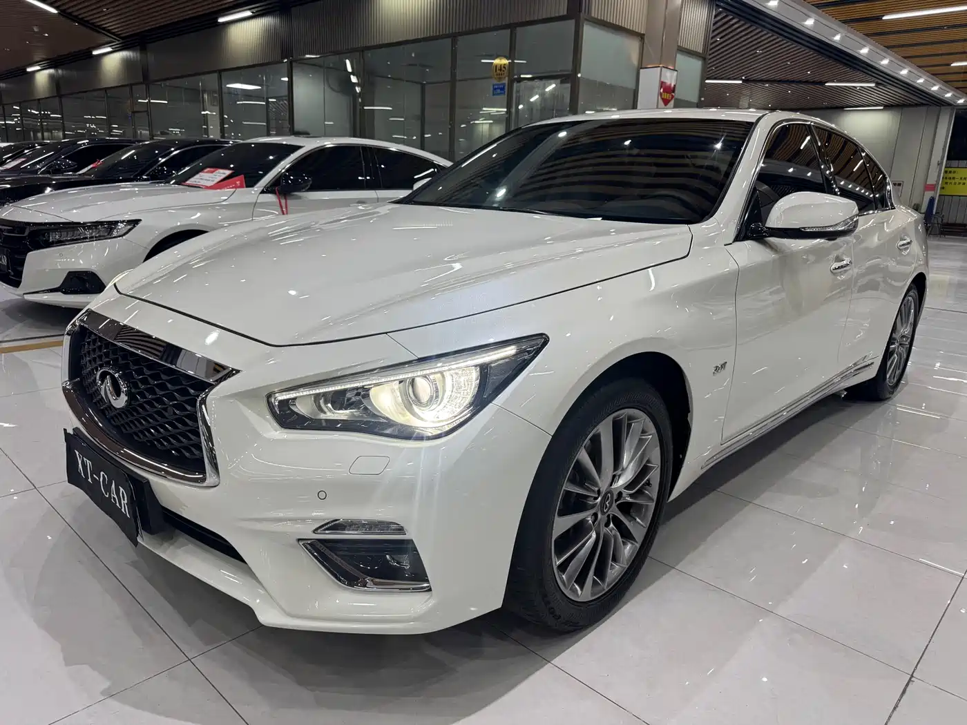 Infiniti Q50L 2019 2018 2.0T Premium Edition (China VI)