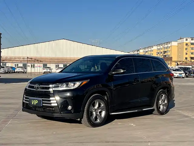 TOYOTA HIGHLANDER