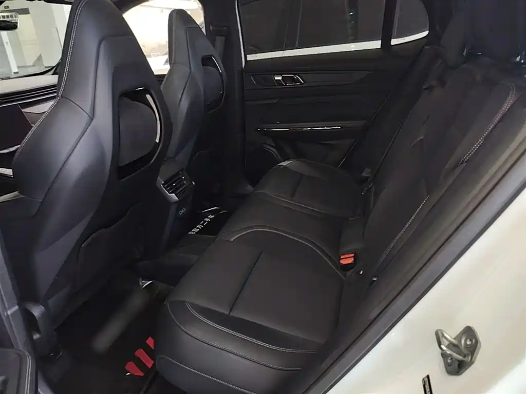 Lynk & Co 01 2021 2.0TD AWD Halo Sport фото 17