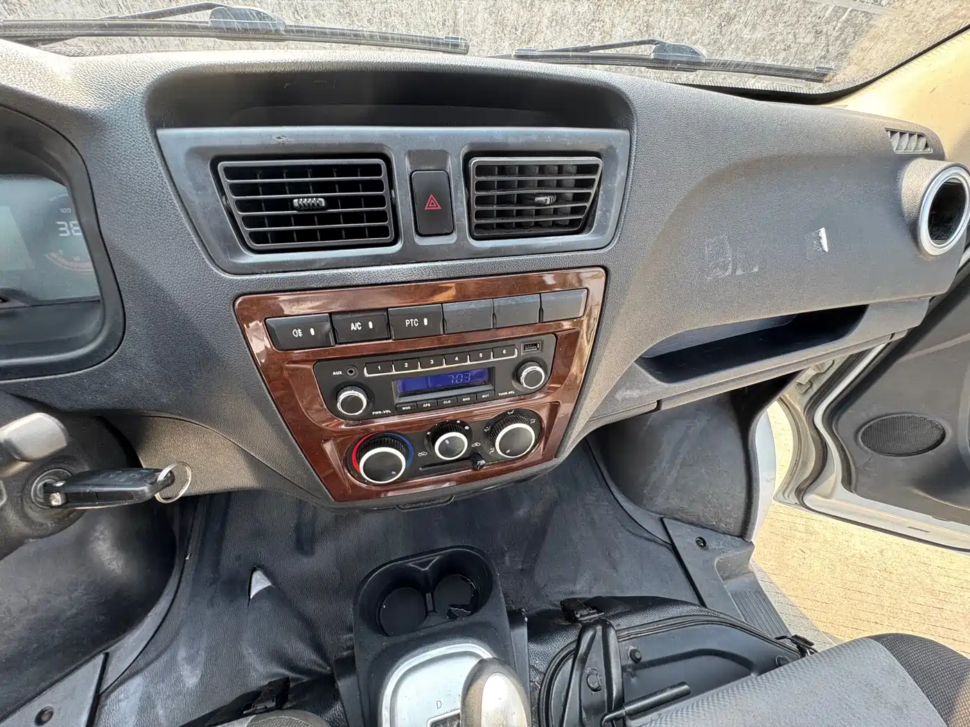 CHANGAN CHANGAN RUIXING EM60