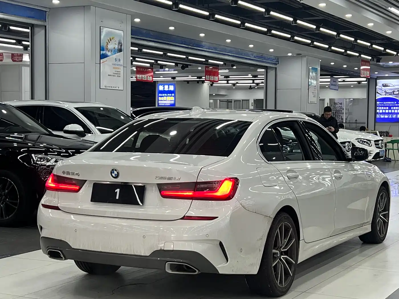 BMW 3 Series 2020 320Li M Sport Package фото 6