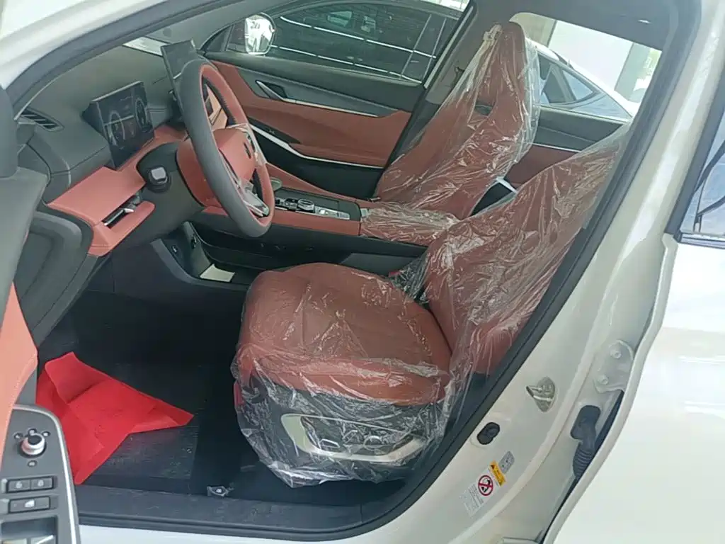 Фото 15 - Changan CS75 PLUS