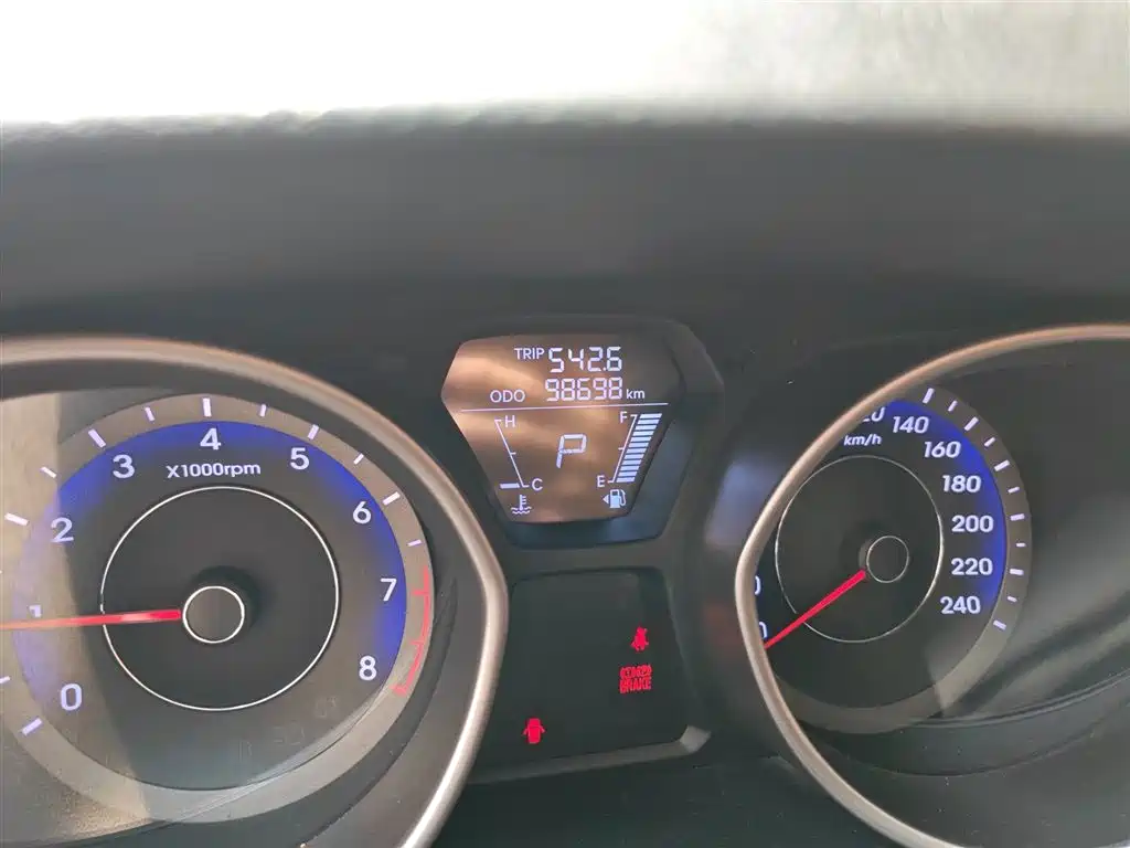 Hyundai Langdong 2016 1.6L Automatic Smart Edition фото 5