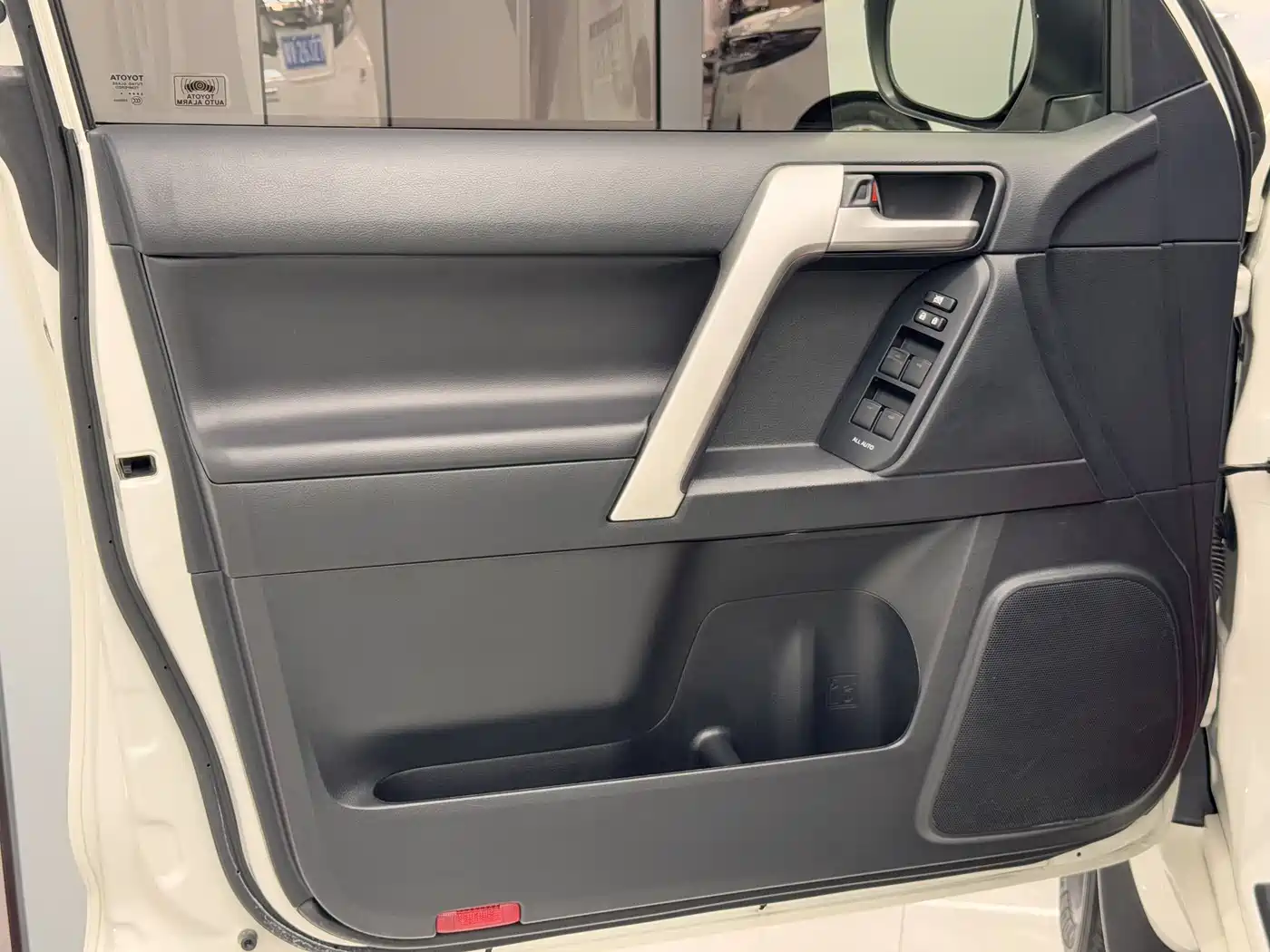 Toyota Prado 2018 3.5L Auto TX-L фото 20