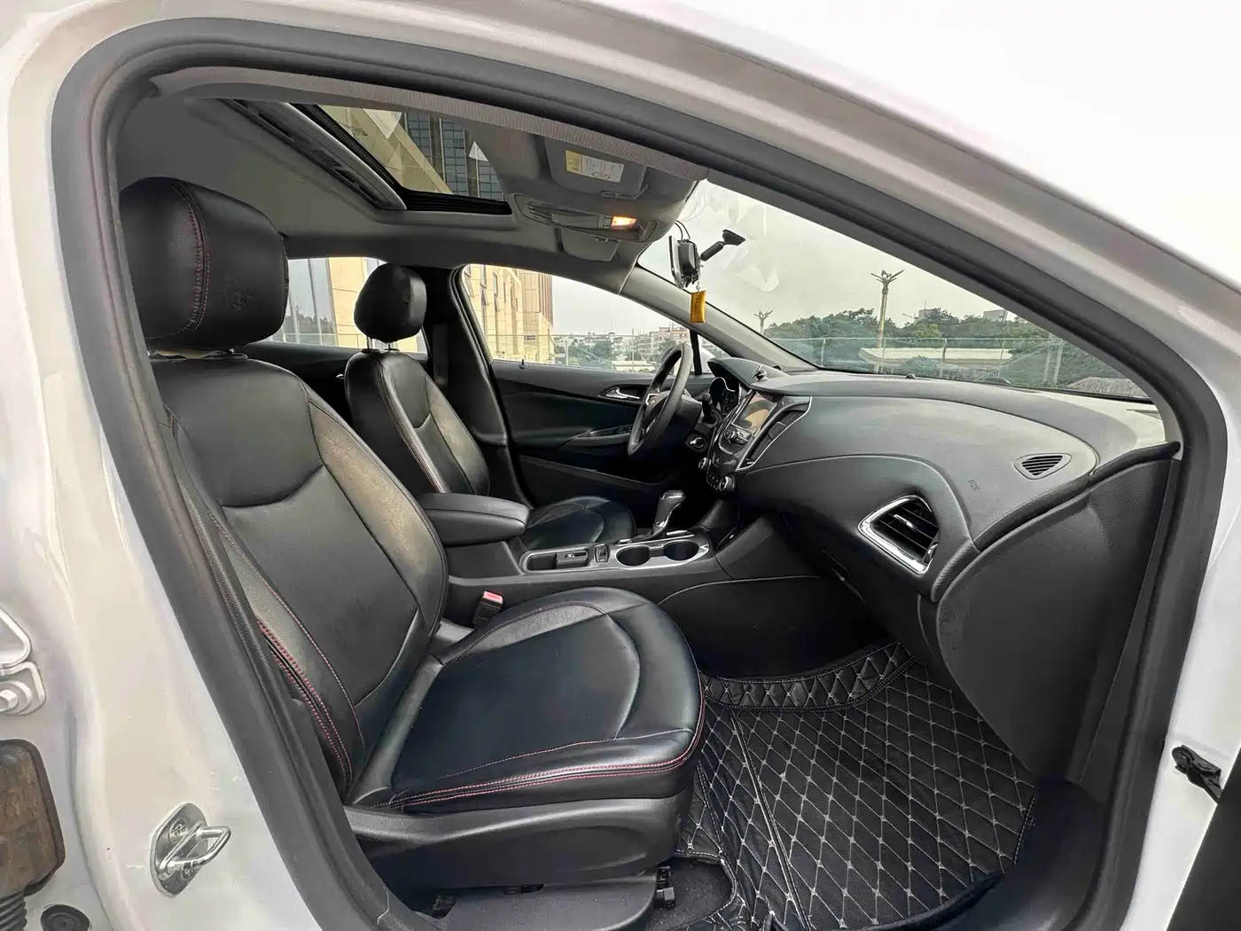 Chevrolet Cruze 2017 2017 1.5L Automatic Pioneer Sunroof