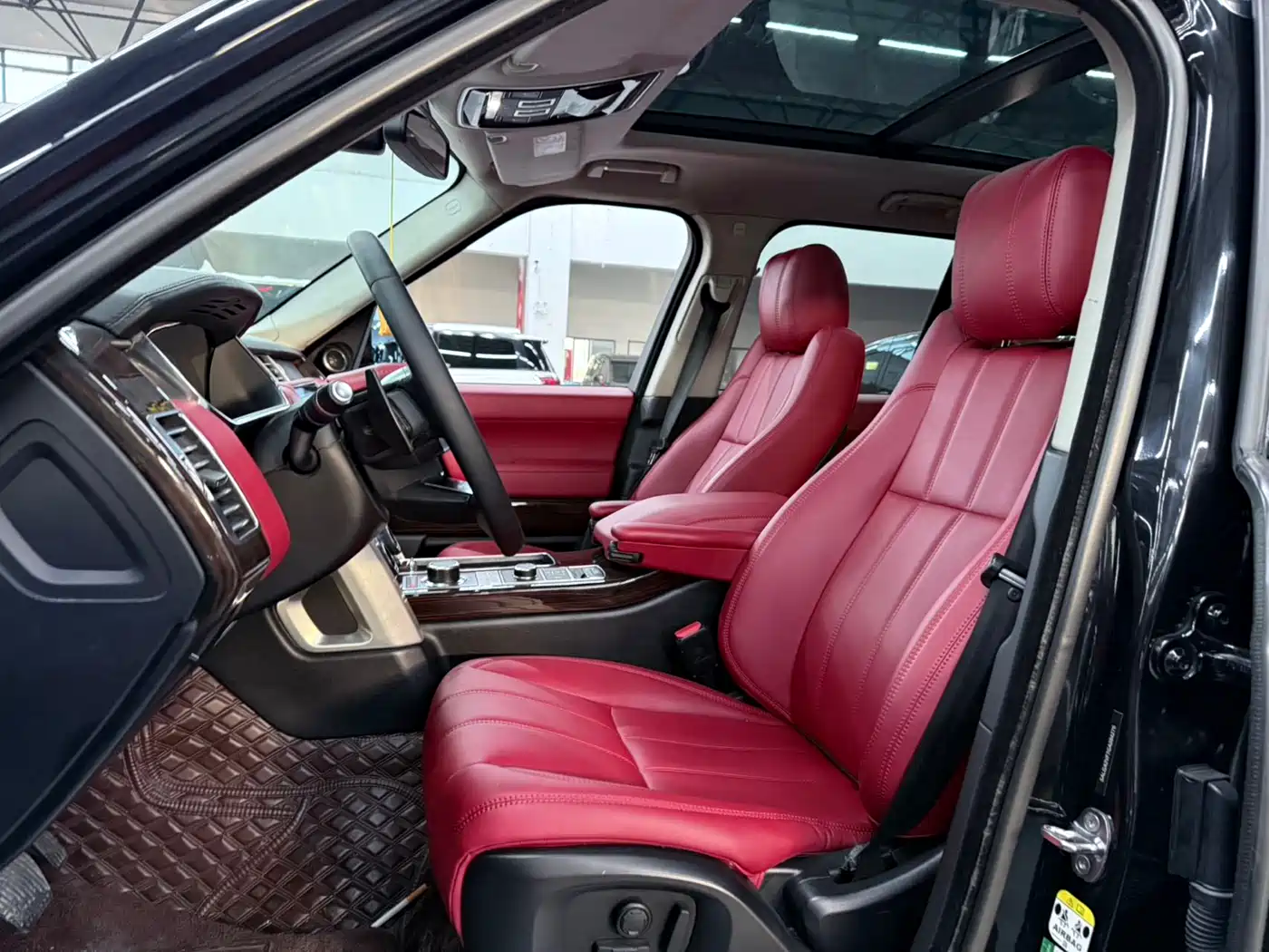 Land Rover Range Rover 2015 3.0 SC V6 Obsidian Limited Edition фото 5