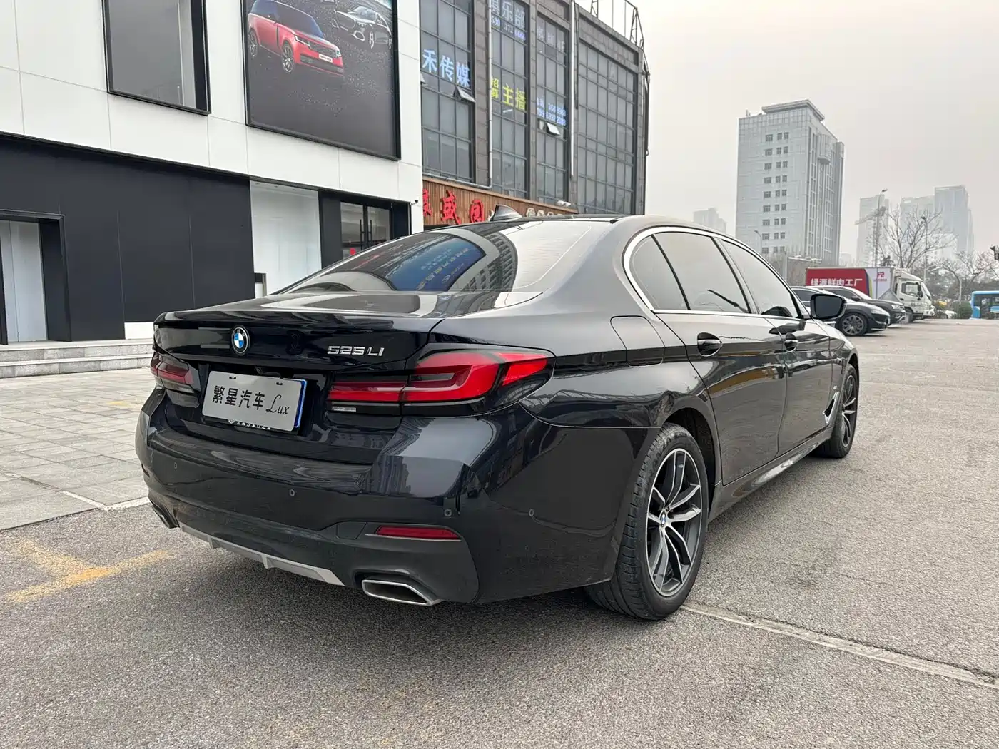 BMW 5 Series 2022 Model Second Facelift 525Li Luxury Package фото 5