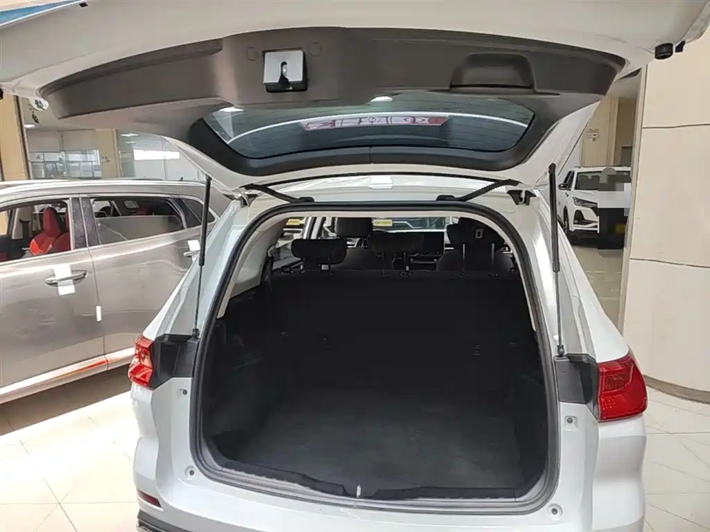Haval M6 2021 PLUS 1.5T DCT Elite Smart Connect фото 19