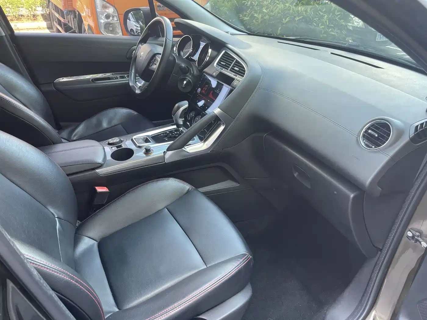 Peugeot 3008 2016 2016 1.6THP Automatic Classic Edition