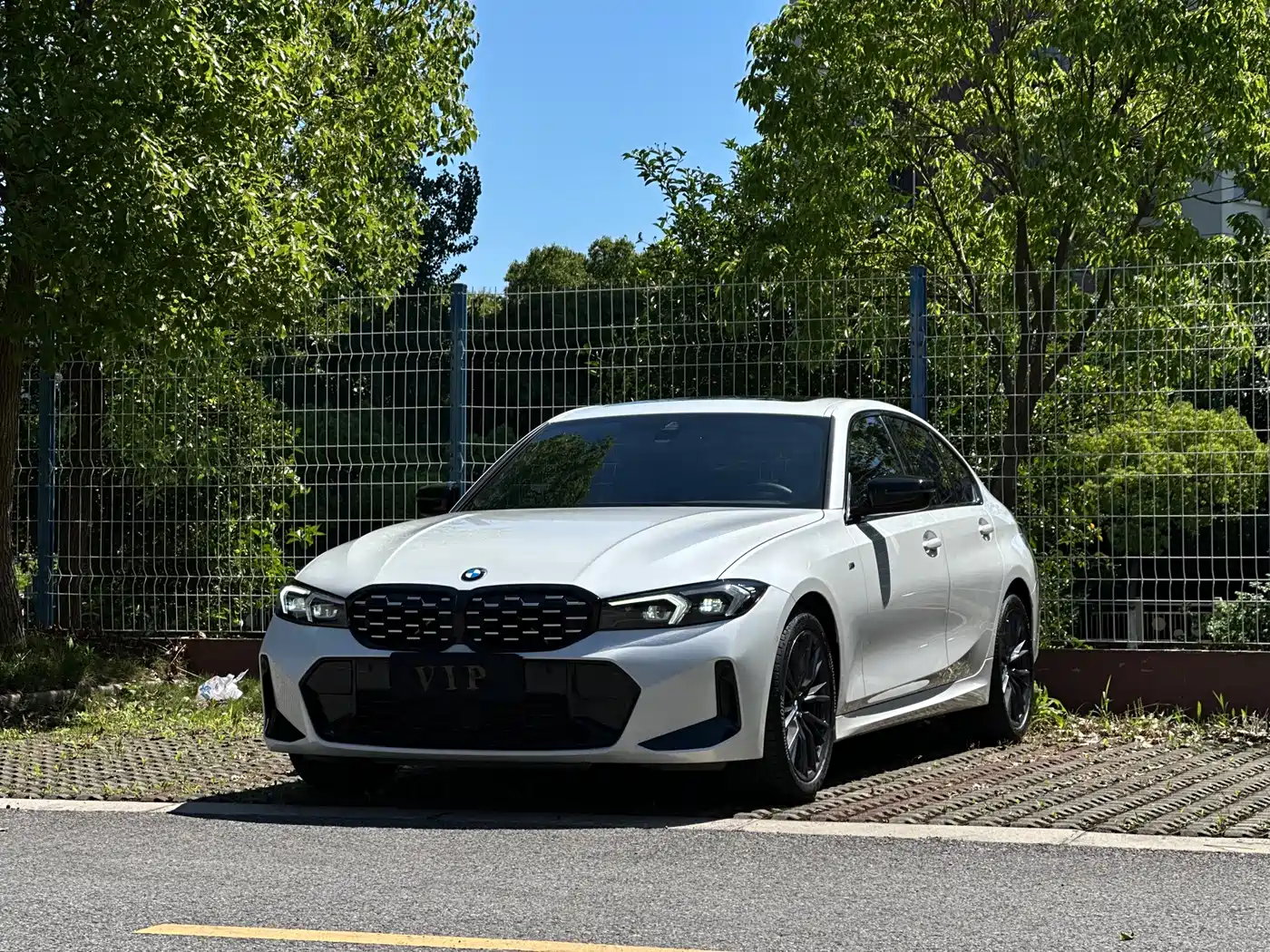 BMW 3 Series 2024 325i M Sport Shadowline Package
