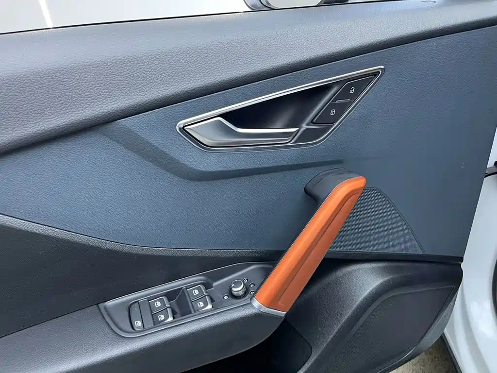 Audi Q2L 2019 2018 35 TFSI Fashion Elegance China V