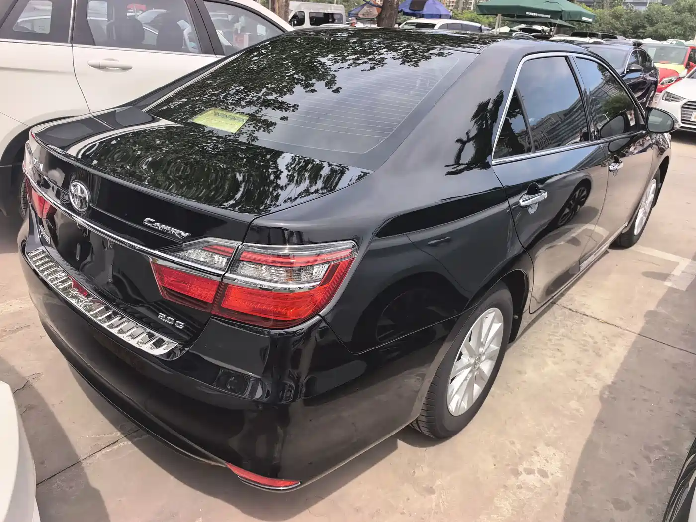 Toyota Camry 2015 2.0G Leading Edition фото 5