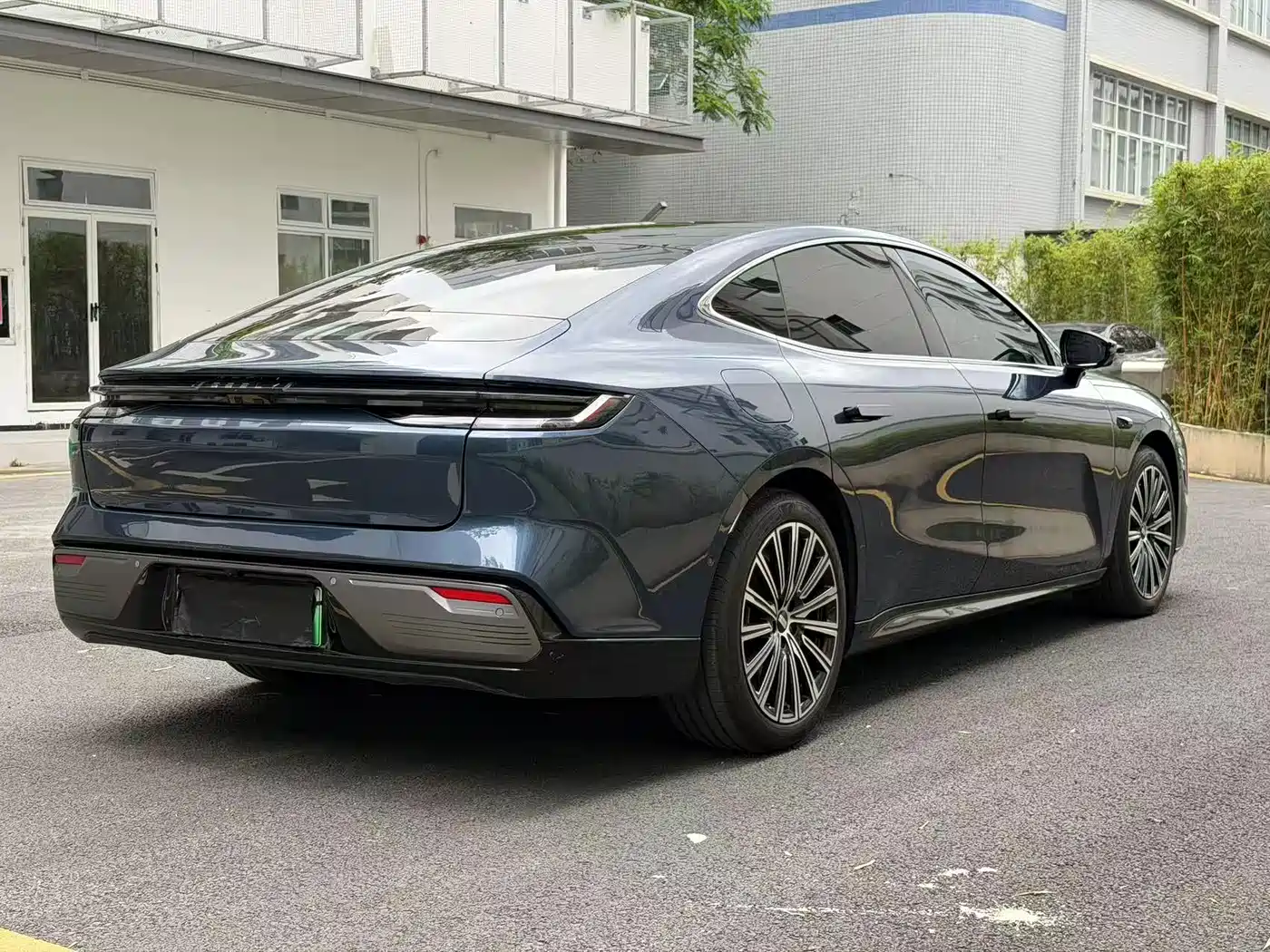 Geely Galaxy Galaxy Xingyao 8 2025 130km EM-P Starship Edition фото 6
