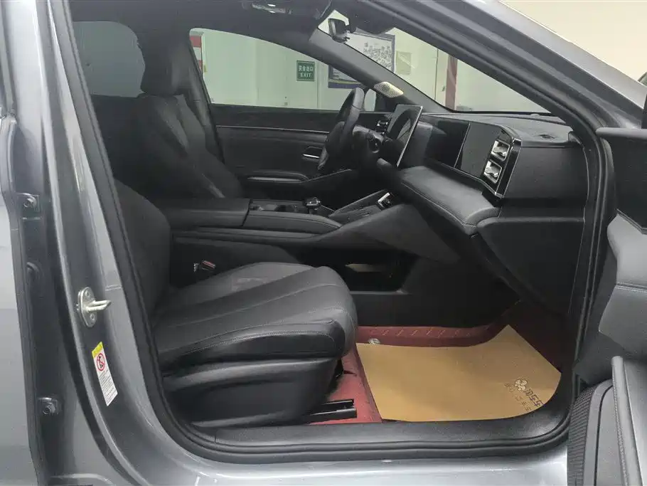 BYD Qin L 2024 DM-i 80KM Superior фото 8