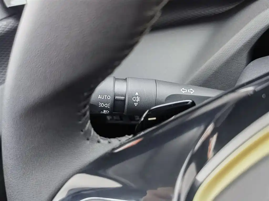Peugeot 408X 2023 Gravity Edition фото 21