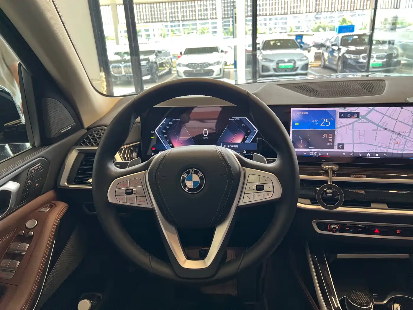 BMW X7 2023 xDrive40i Leading Luxury Package фото 14