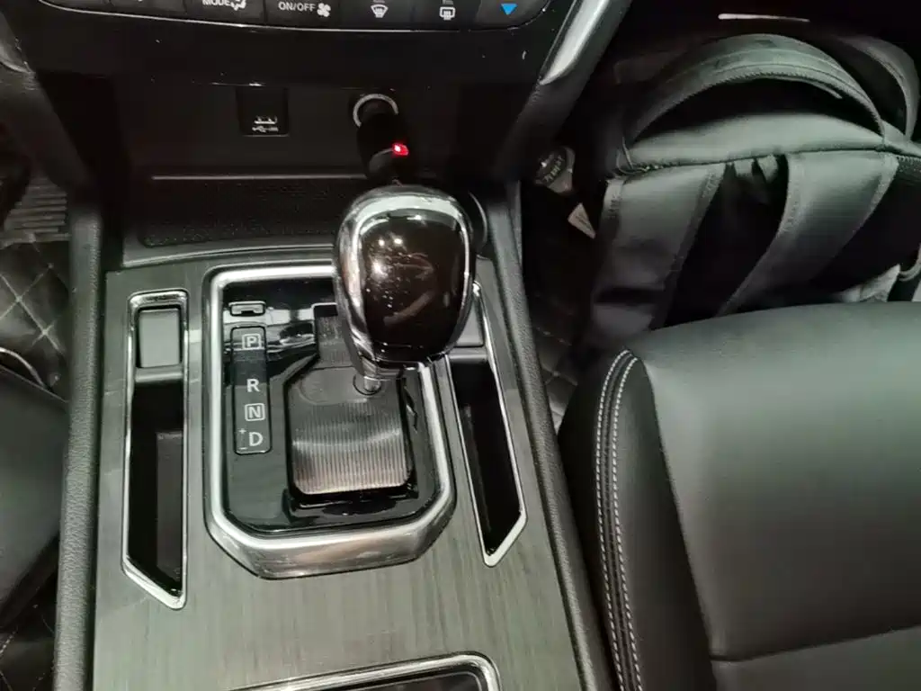 Venucia T90 2018 2018 2.0L CVT Smart Connection Intelligent Edition China V