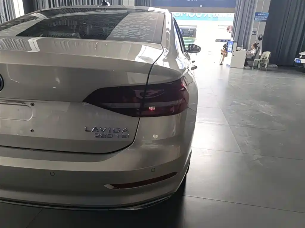 Volkswagen Lavida 2022 280TSI DSG Comfort Edition фото 8