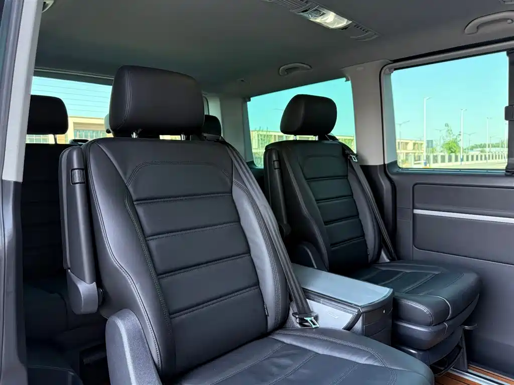 Volkswagen Multivan 2016 2.0TSI 4WD Prestige 7-Seater фото 30