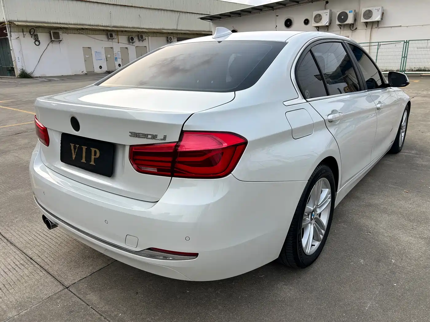 BMW 3 Series 2017 320Li Fashion фото 8