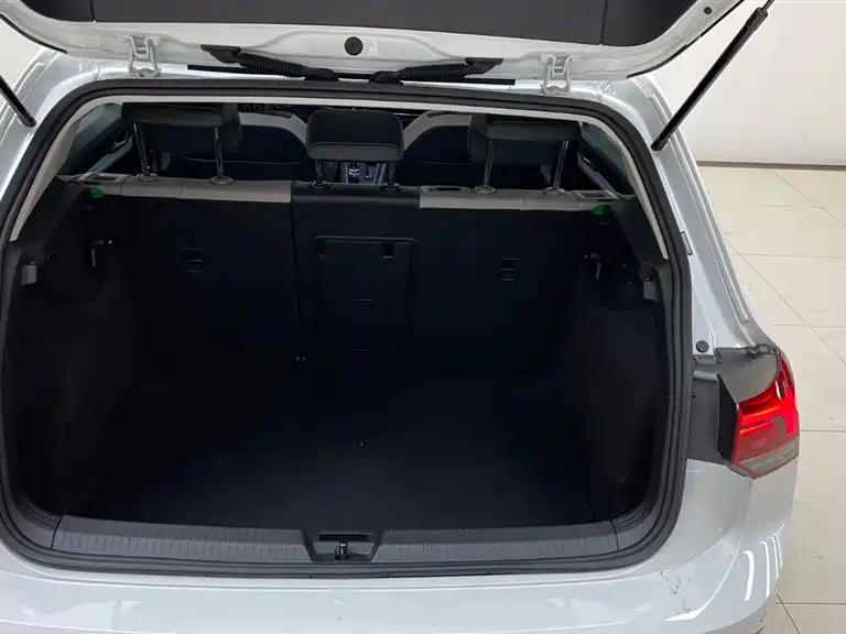 Volkswagen Golf 2023 Facelift 280TSI DSG Pro фото 22