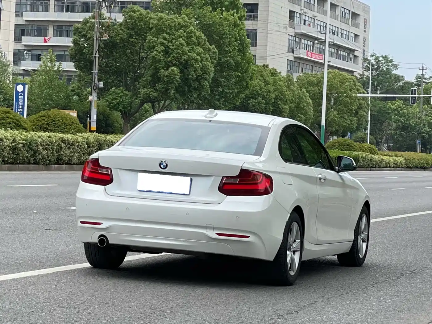 BMW 2 Series (Import) 2014 220i Leading фото 4