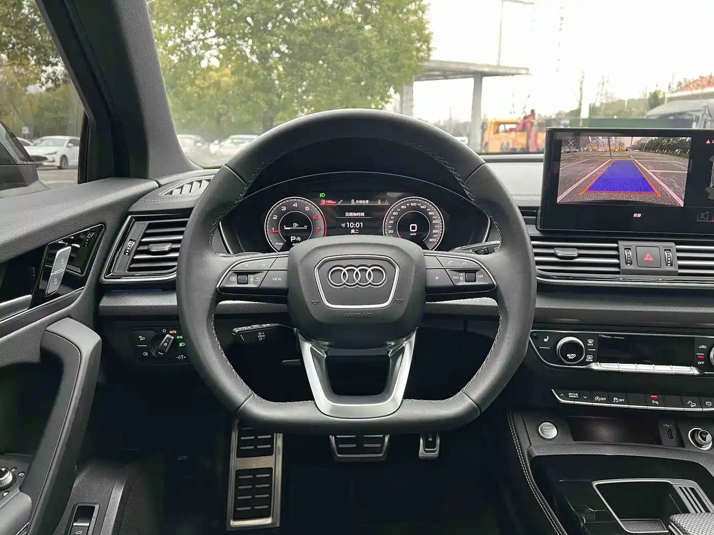 Audi Q5L 2024 Model 40 TFSI Luxury Dynamic фото 9