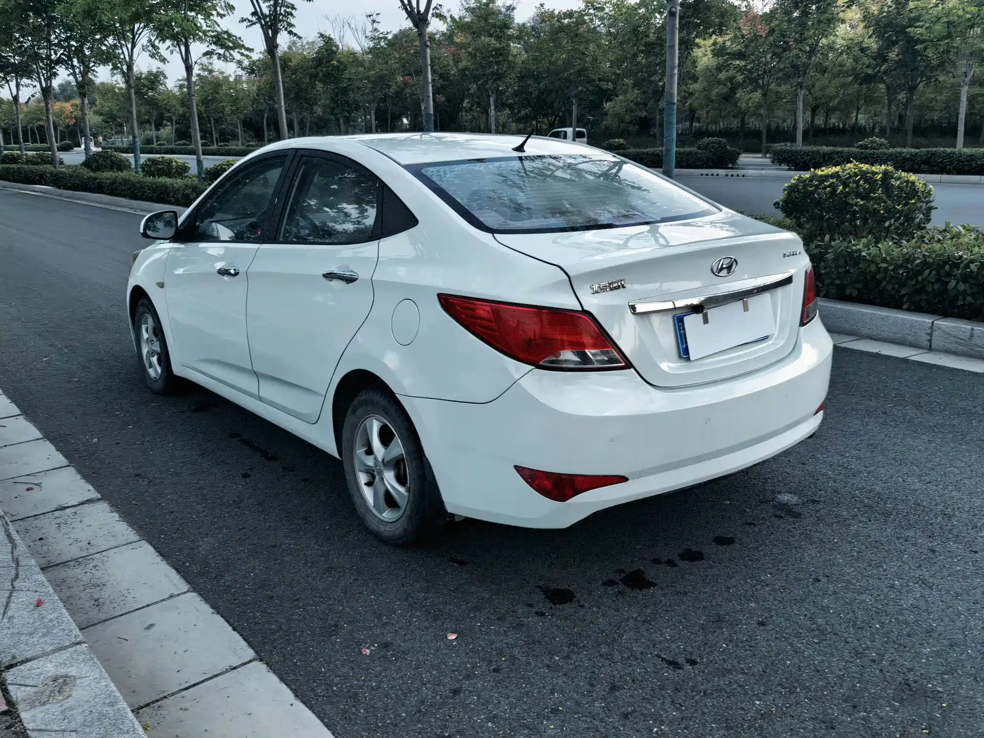 Photo 6 - Hyundai Verna