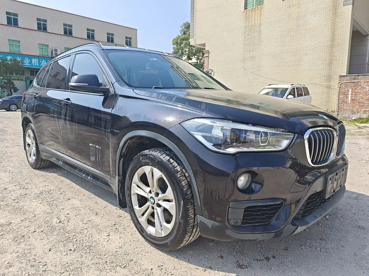 BMW X1 2016 sDrive18Li Premium Model фото 3