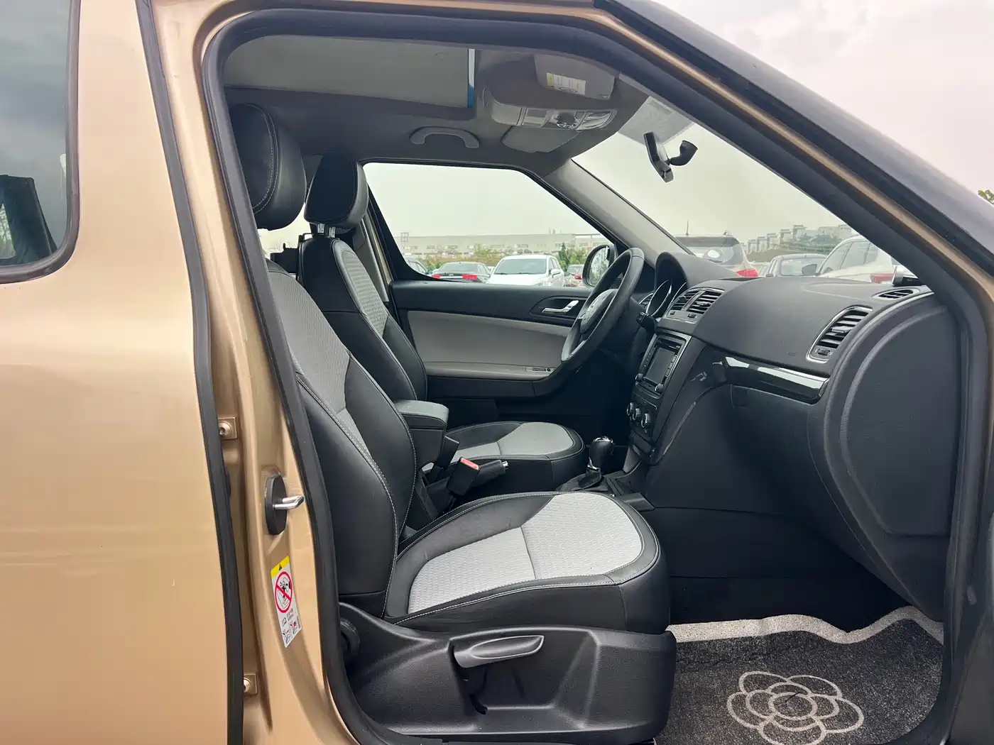 Škoda Yeti 2016 1.4TSI DSG Forward Edition фото 8