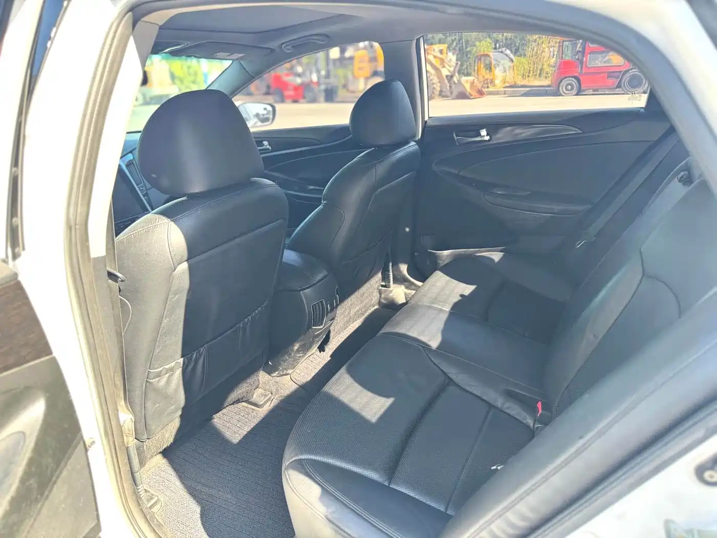 Hyundai Sonata 2013 2.4L Automatic Luxury Edition (China IV) фото 5