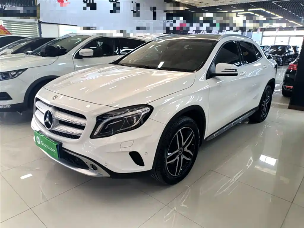 Mercedes-Benz GLA 2016 GLA 200 Fashion фото 2
