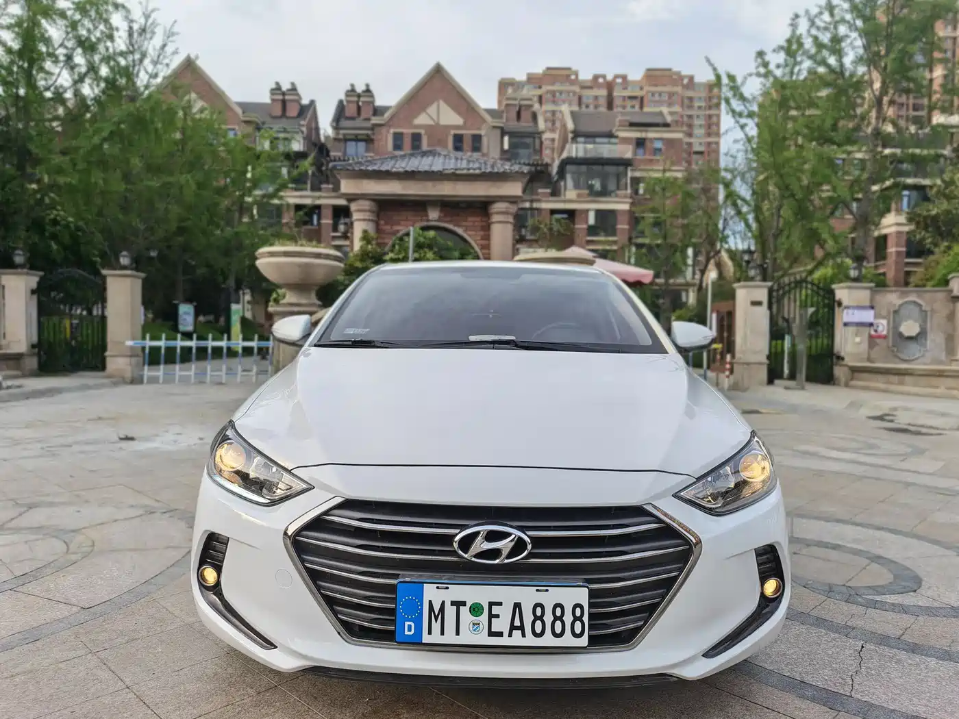 Hyundai Elantra 2016 Model 1.6L Automatic Smart Elite фото 2