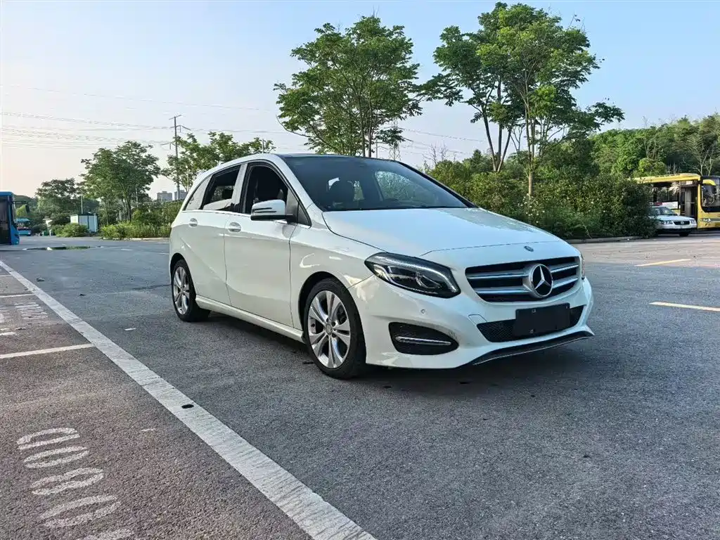 Mercedes-Benz B-Class 2015 B 200 Style фото 3