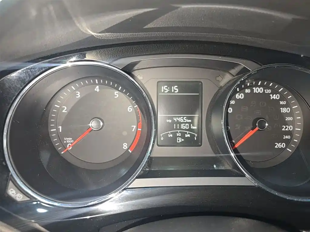Volkswagen Sagitar 2018 1.6L Automatic Comfort фото 12