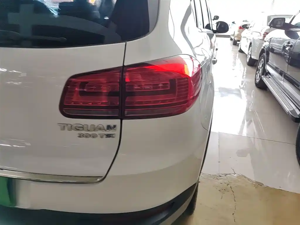 Volkswagen Tiguan 2016 Model 300TSI Automatic 2WD Luxury Edition фото 8