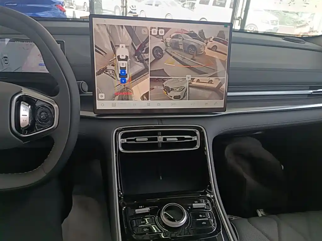Geely Galaxy Galaxy A7 2025 EM-i 70km Voyage Edition фото 13