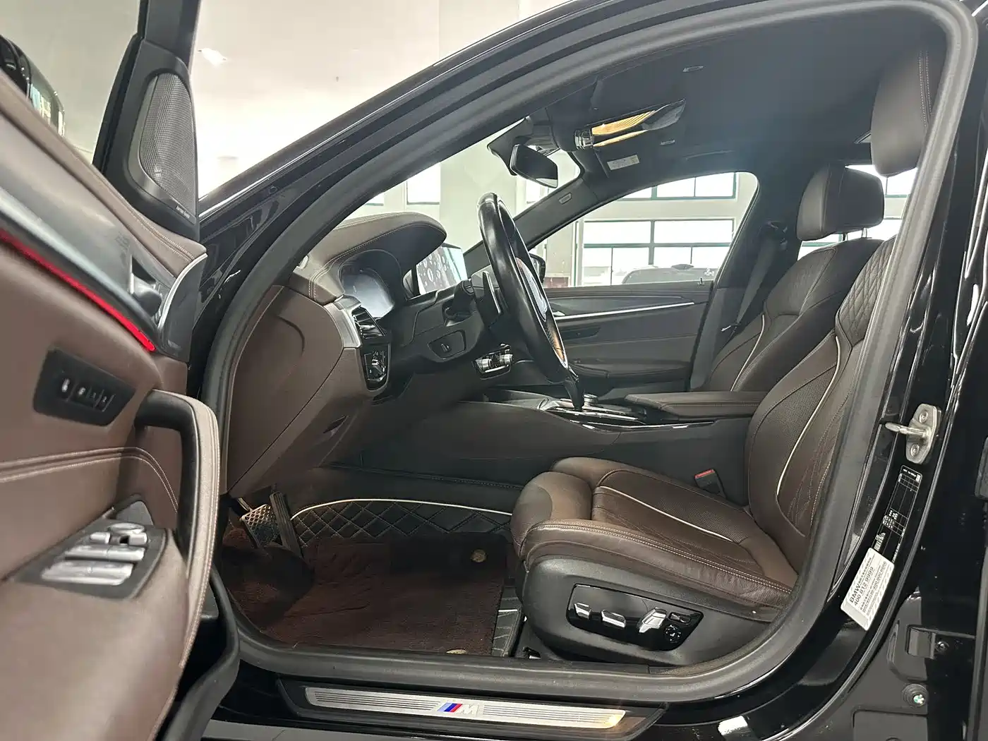 BMW 5 Series 2021 530Li Premium M Sport Package фото 9