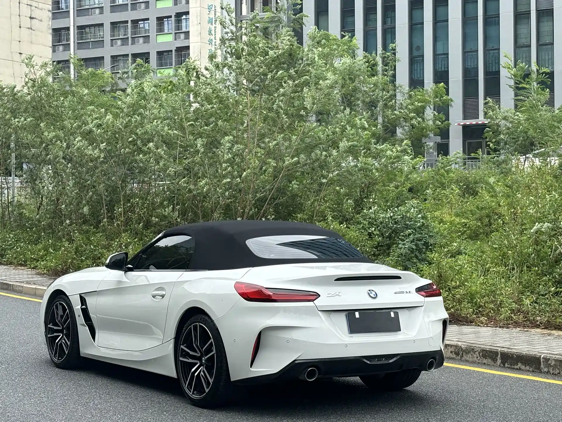 صورة 18 - BMW Z4