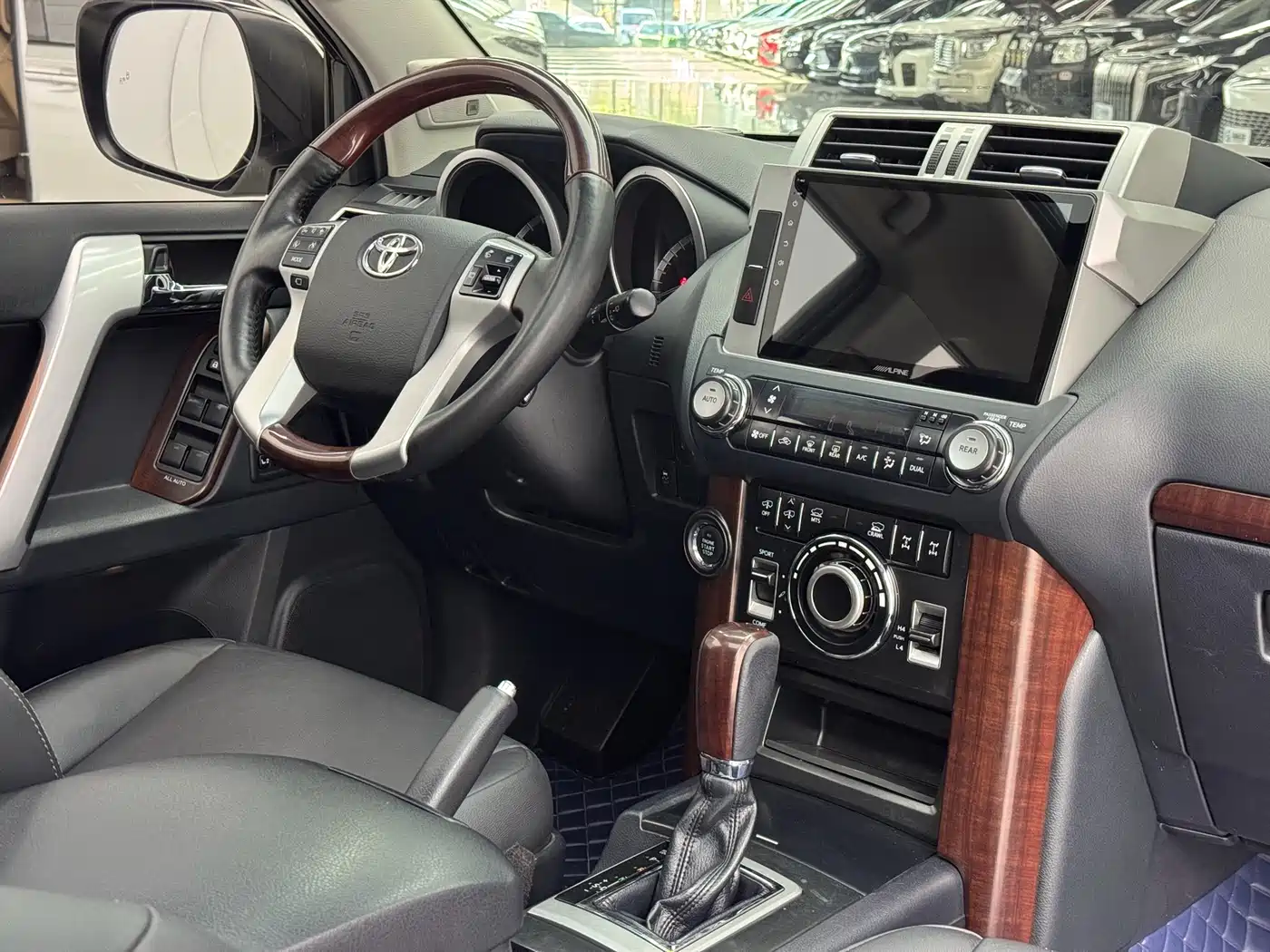 Toyota Prado 2016 3.5L Auto VX NAVI фото 15