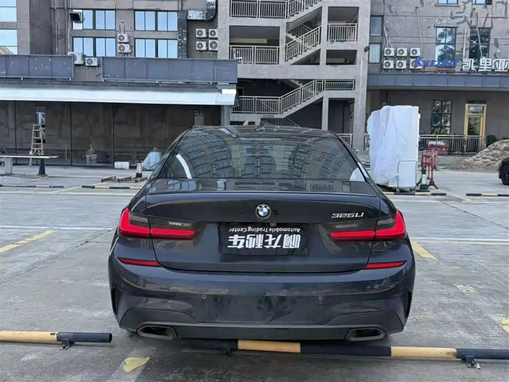BMW 3 Series 2022 325Li M Sport Shadow Edition фото 8