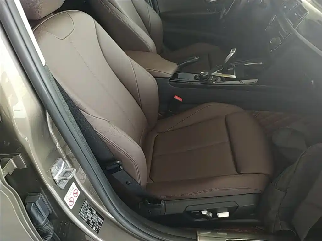 BMW 3 Series 2018 320Li Fashion Style фото 25