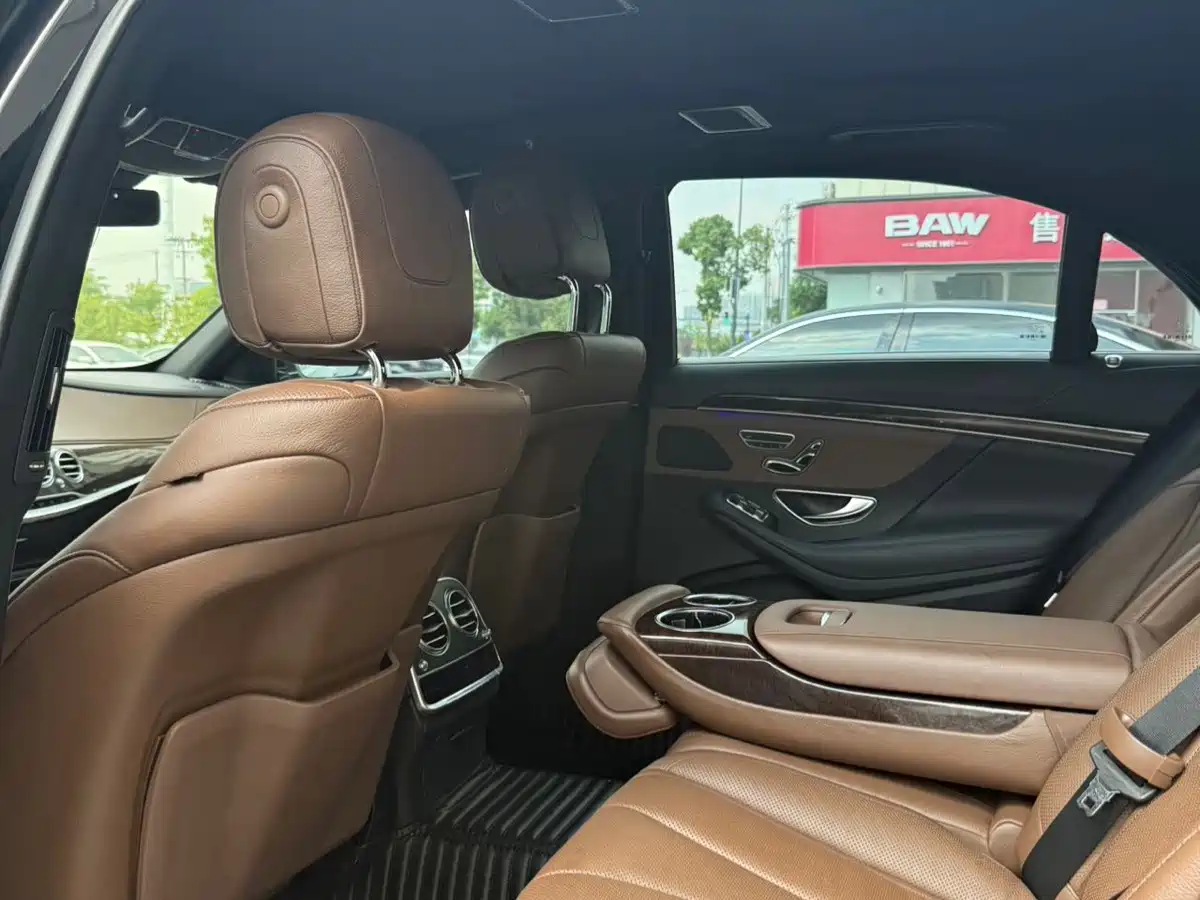 Фото 6 - Mercedes-Benz S-Class