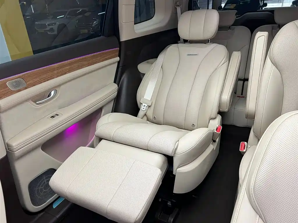 AITO Wenjie AITO M7 2024 1.5T RWD Plus 6-Seater фото 29