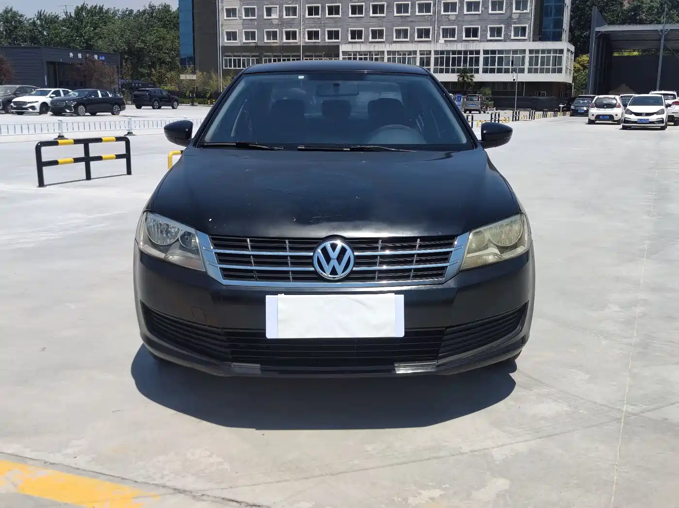 Volkswagen Lavida 2013 Facelift Classic 1.6L Manual Trend фото 2