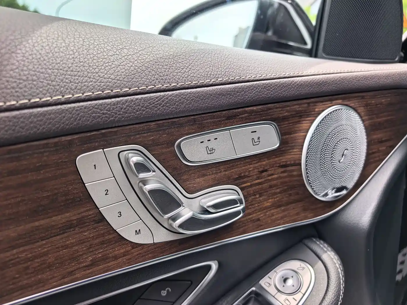 Mercedes-Benz GLC 2021 GLC 300 L 4MATIC Sporty фото 9