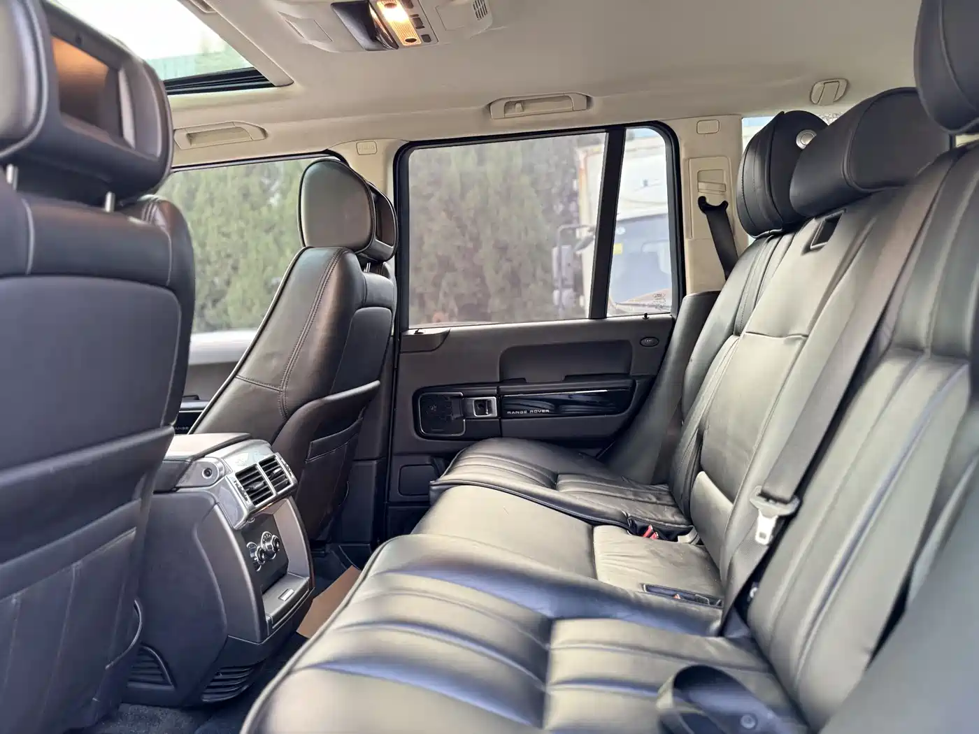 Land Rover Range Rover 2012 5.0 NA V8 фото 6