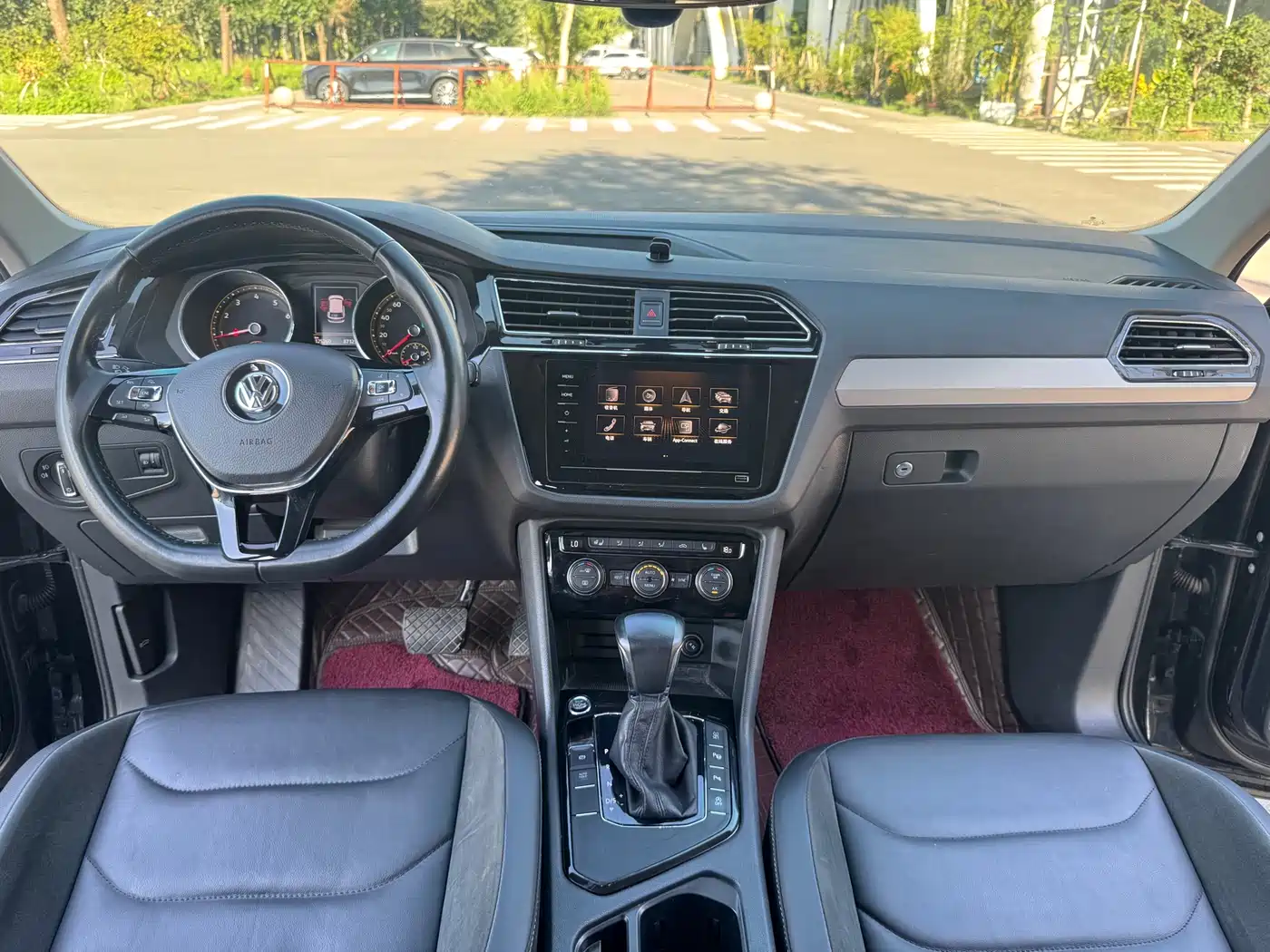 Volkswagen Tiguan L 2019 Facelift 330TSI Auto 2WD Smart Luxury China VI фото 11