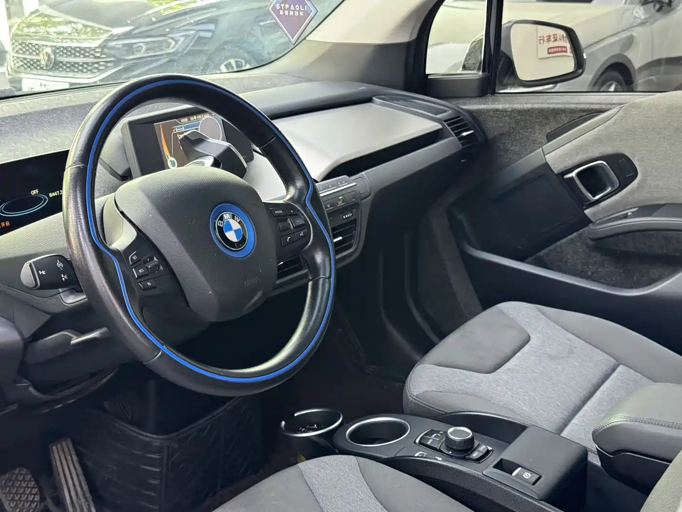BMW I3
