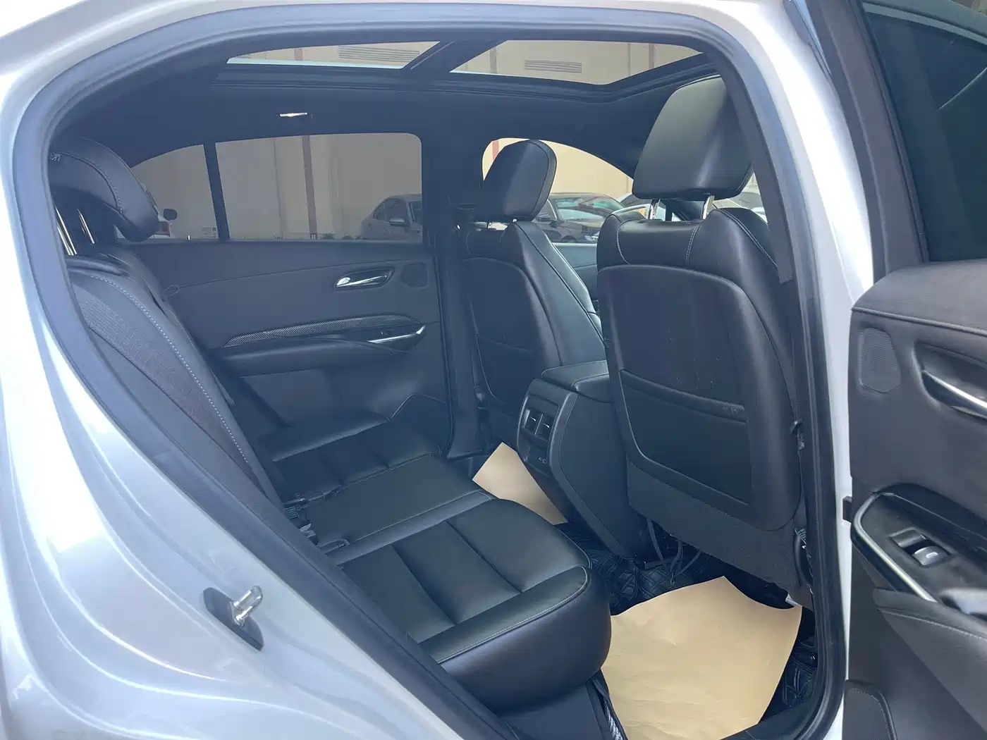 Cadillac XT4 2020 28T FWD Leading Trim фото 12